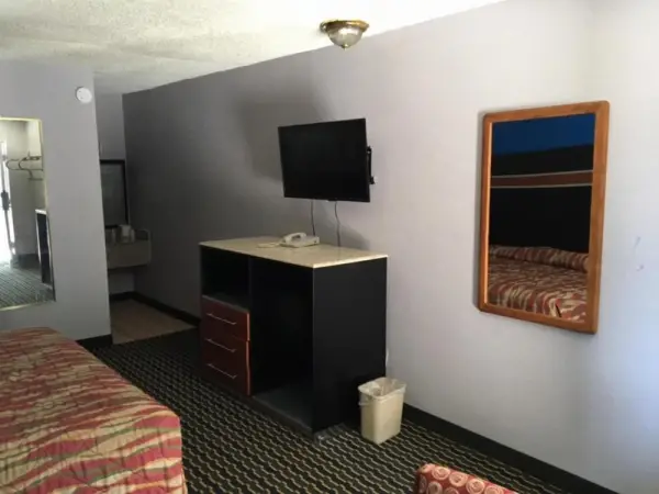 Fulton Inn 10